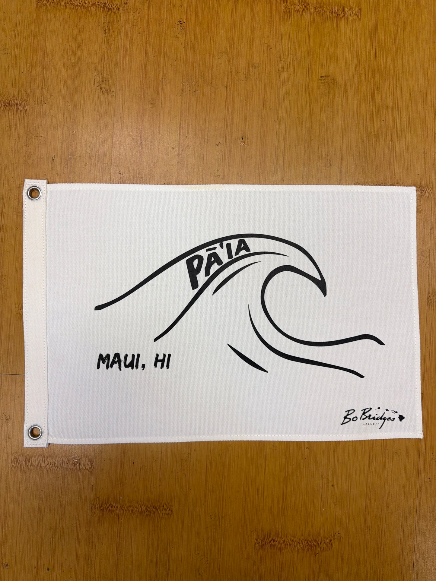 Paia Wave Flag