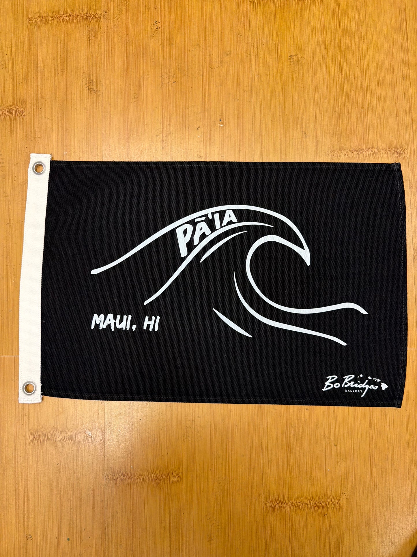 Paia Wave Flag